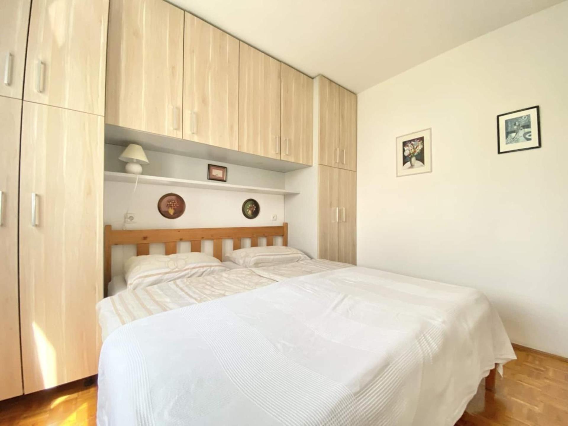 Family Apartments Viva Close To The Beach Krk Town Dış mekan fotoğraf