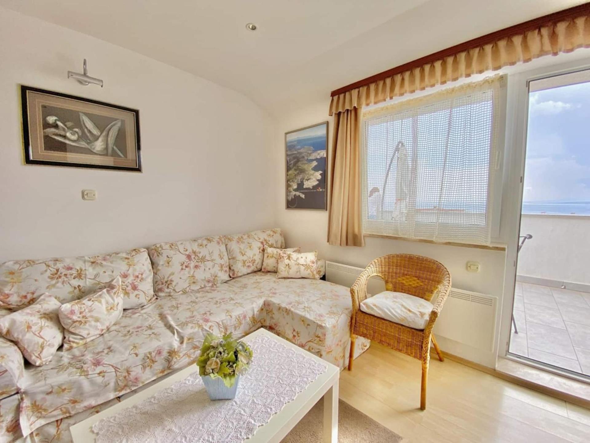 Family Apartments Viva Close To The Beach Krk Town Dış mekan fotoğraf