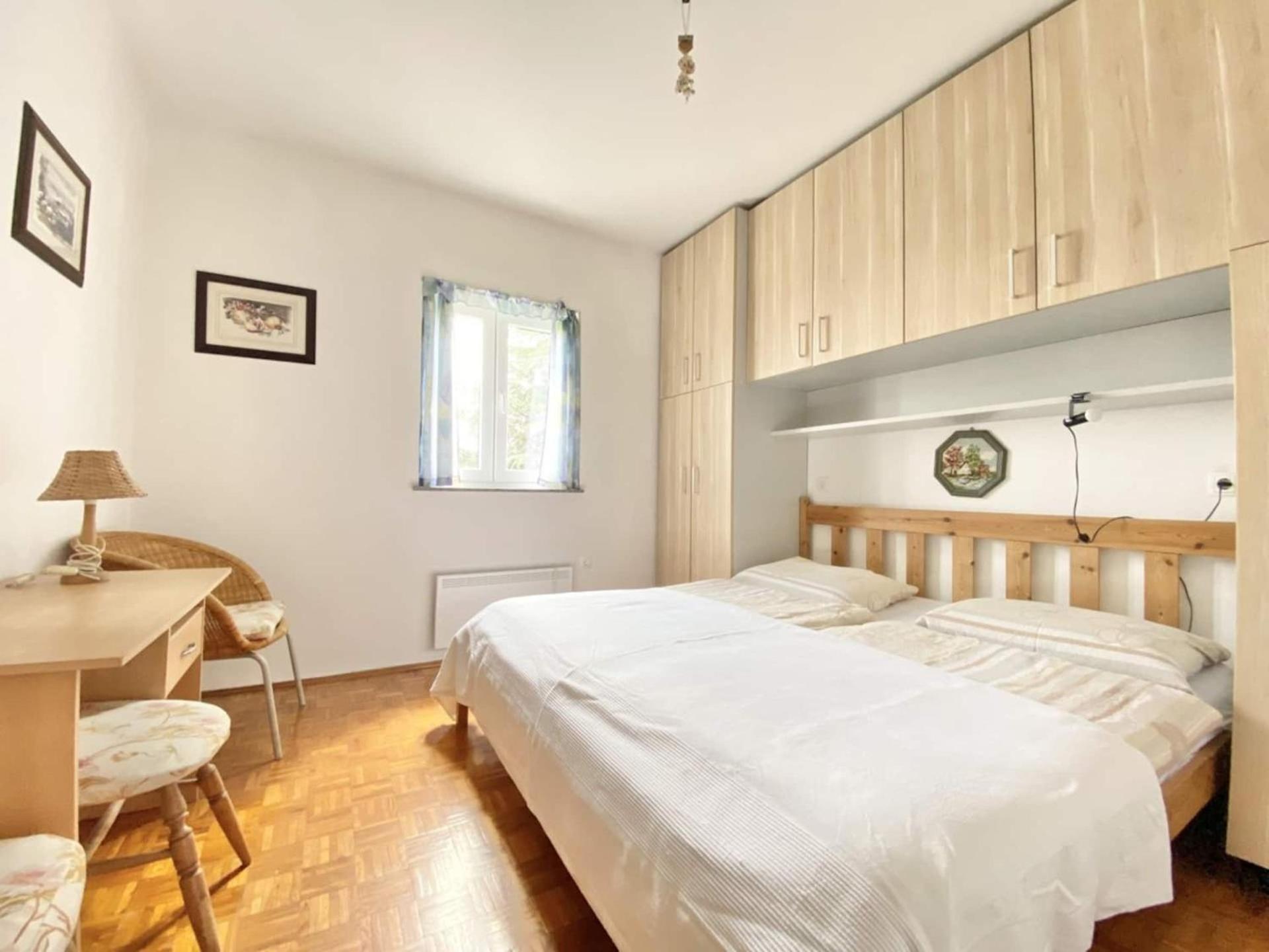 Family Apartments Viva Close To The Beach Krk Town Dış mekan fotoğraf